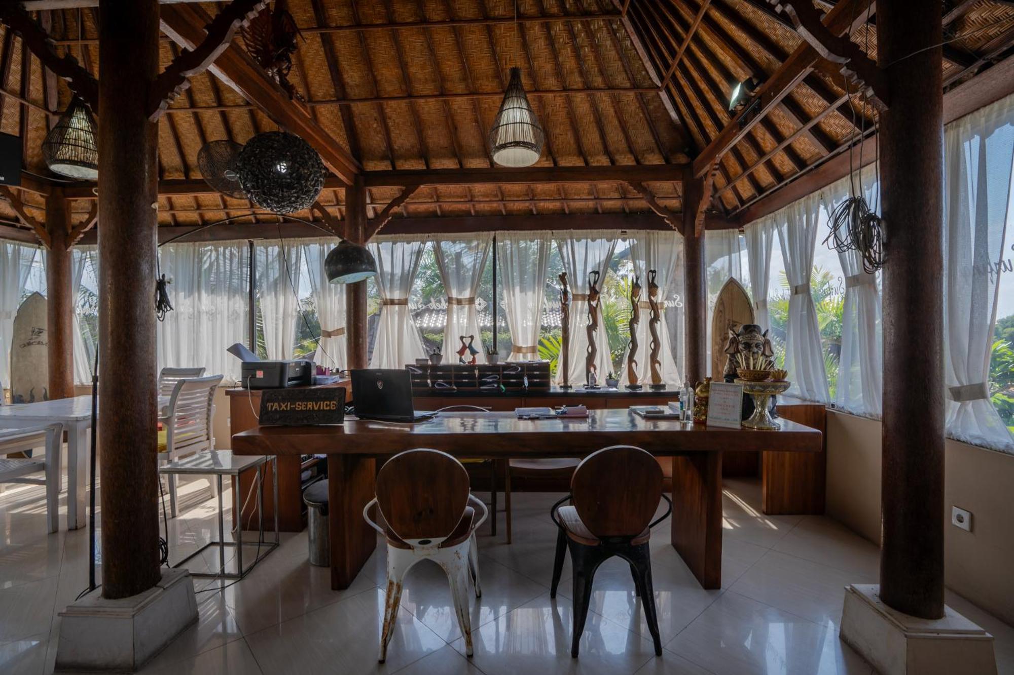 Nirmala Guest House Surf Керамас Экстерьер фото